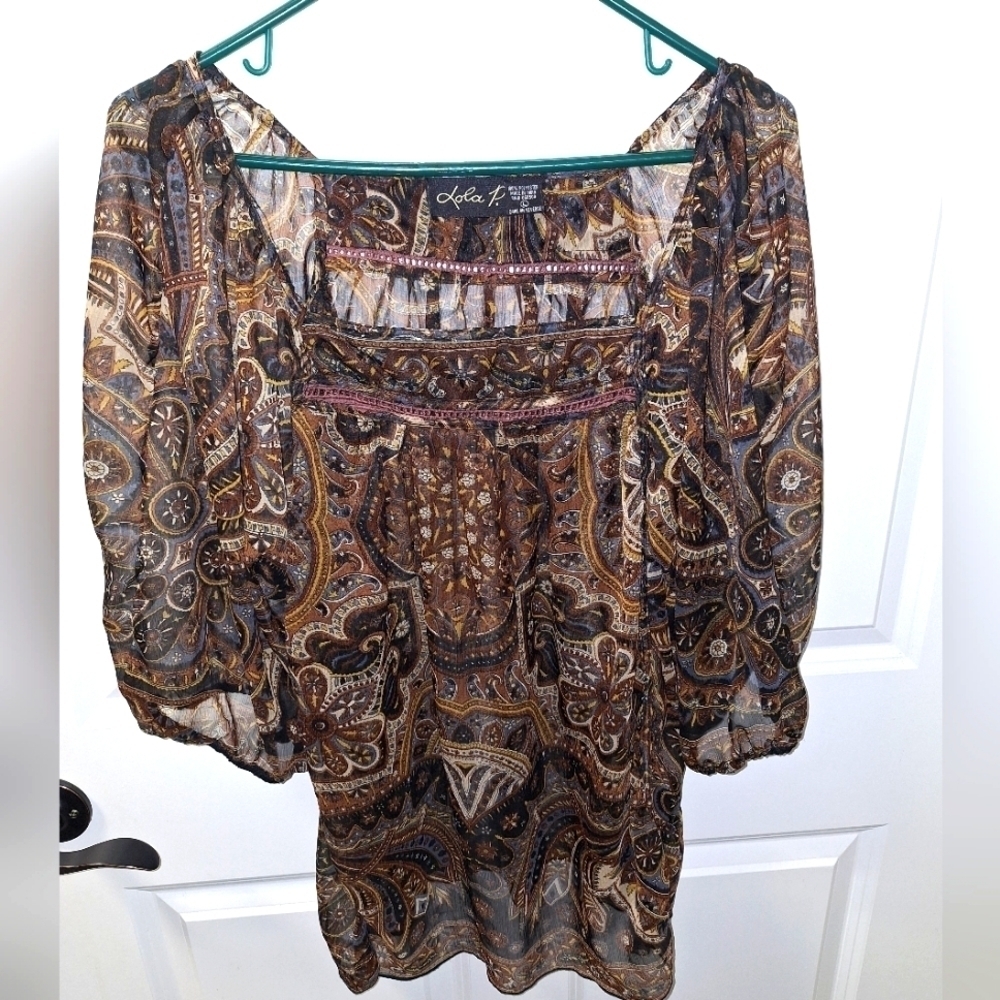 Lola P. Sheer Ladies Peplum boho top in a size large. Airy, beachy, lagenlook